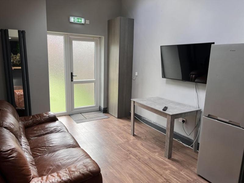Appartamento 6D Hosting Coventry Esterno foto