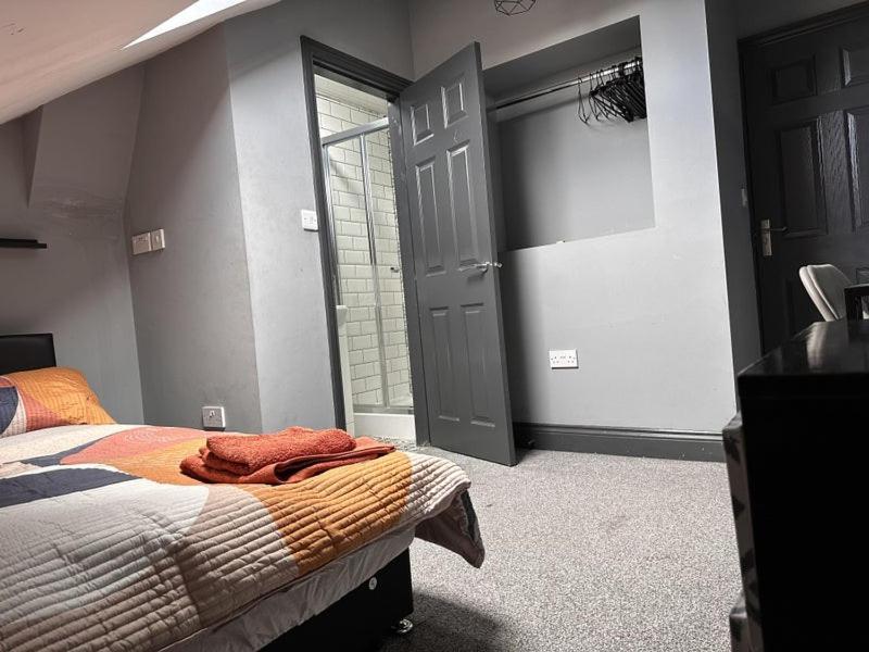 Appartamento 6D Hosting Coventry Esterno foto